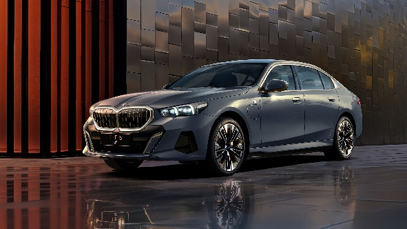全新一代BMW 5系长轴距将于广州车展全球首发