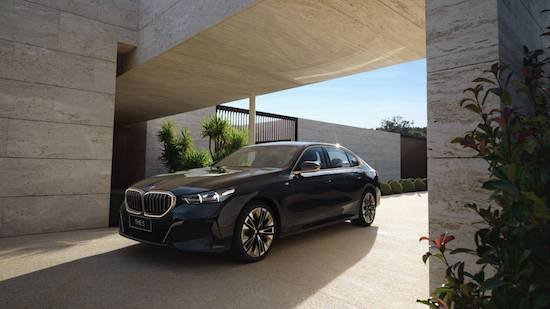油电同价43.99万元起 全新BMW 5系 / i5正式上市_fororder_image003