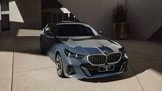 油电同价43.99万元起 全新BMW 5系 / i5正式上市_fororder_image016