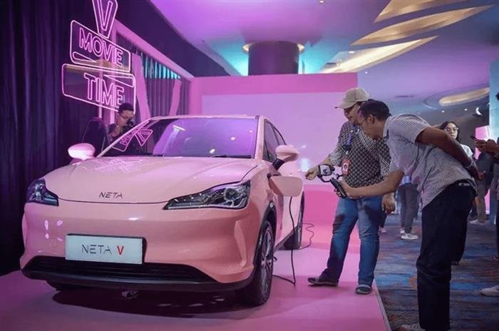 哪吒汽车宣布在印尼展开全面销售 首发车型哪吒V售价约17万