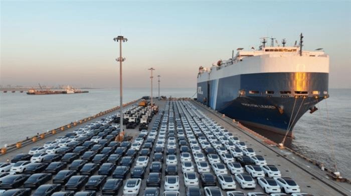 特斯拉新款Model 3开启全球交付 1200辆从上海南港码头出口